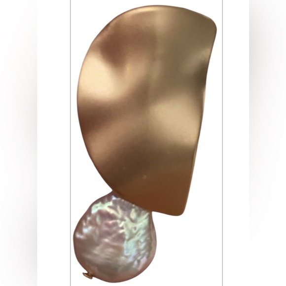 Brushed Goldtone Pearl Droplet Earrings - Picture 5 of 8